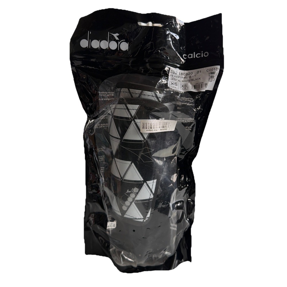 Diadora Calcio PT Azzurri HS Shin Guards Color: OPTICAL WHITE/BLACK SIZE XS YTH